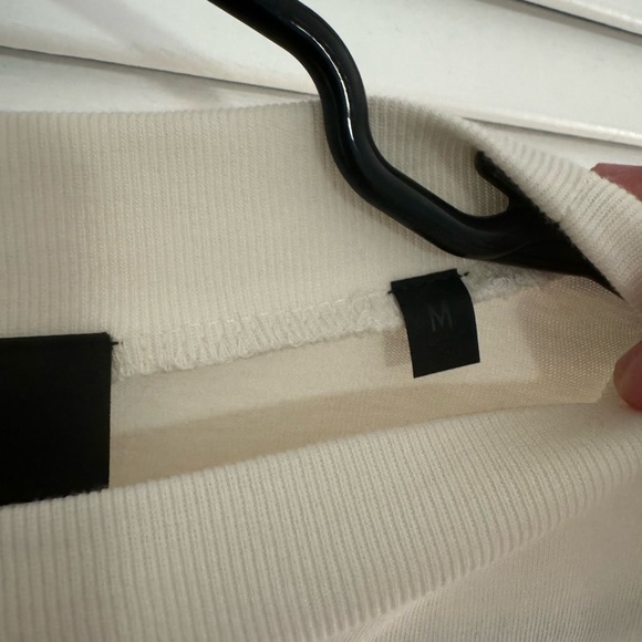 Essentials Long Sleeve - Picture 3 of 3